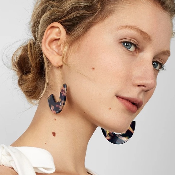 Multicolor Navy Tortoiseshell Drop Hoop Earrings - Picture 3 of 4